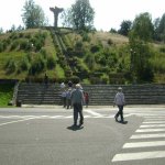 Góra Czcibora z obeliskiem upamiętniajacym bitwę  Mieszka z Hodonem w 972r. Obelisk postawiono w 1972 roku.