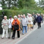 Za nimi duża grupa z Krysią, Ewą i Anią ( Bożenką) na przedzie