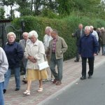 W środku Ala W. i Zosia, a za nimi rozrywający się peleton